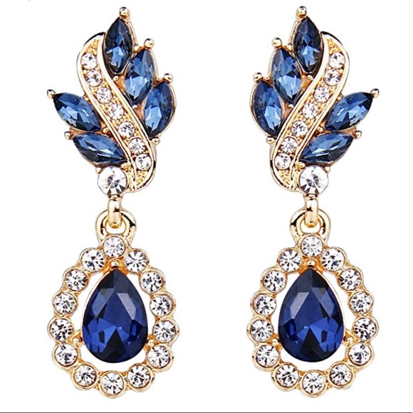 Austrian Crystal Art Deco Dangle Earrings - Picture 3 of 8